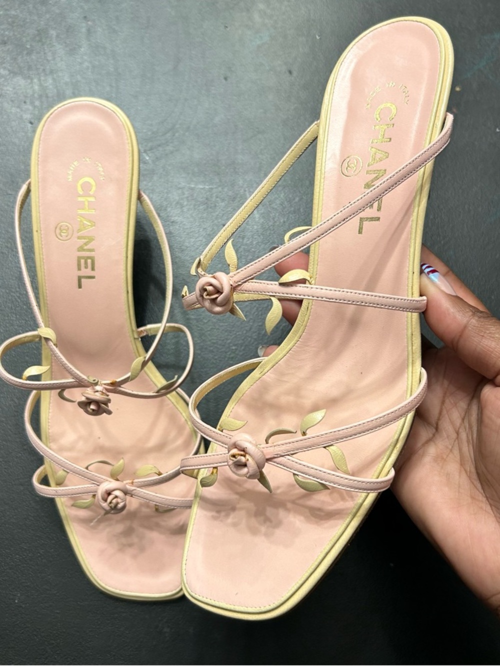 CHANEL Iconic 2001 RARE Rosebud Sandals by Karl Lagerfield - Picture 3 of 8